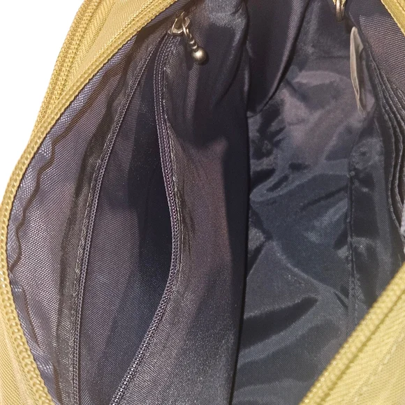 Baggallini Green and Black Messenger Bag - Picture 10 of 16